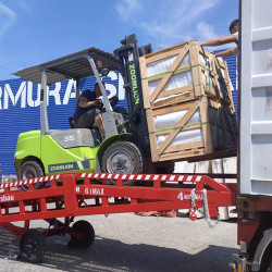 Rampa mobilna załadunkowa do kontenerów Rampa mobilna załadunkowa do kontenerów