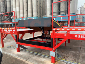 4. OPT-DL — wbudowana rampa hydrauliczna przeładunkowa.
